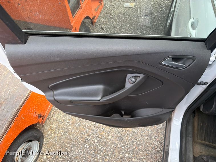 image for item MZ9840 2018 Ford Escape SUV