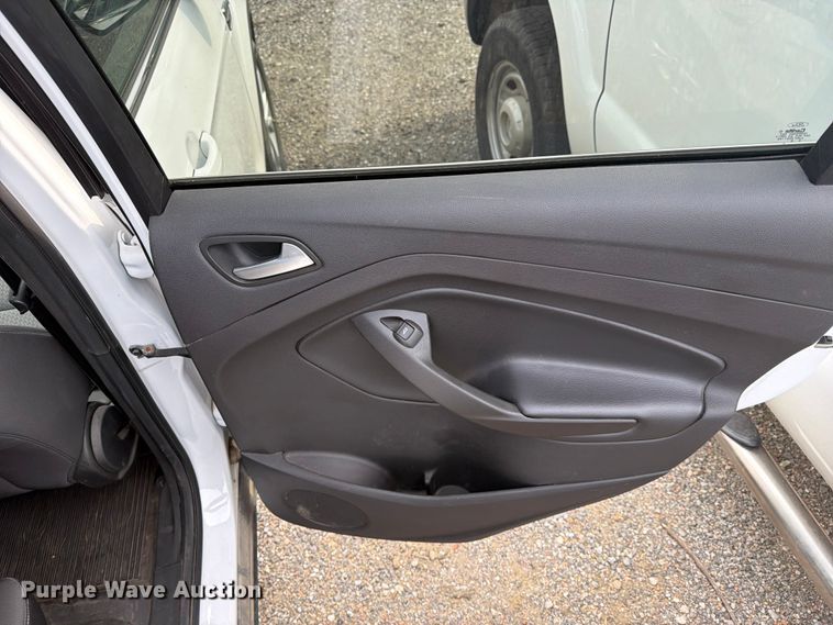 image for item MZ9840 2018 Ford Escape SUV