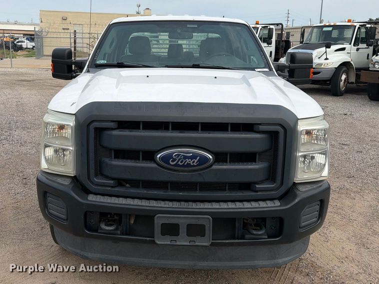 image for item MZ9841 2016 Ford F250 Crew Cab pickup truck