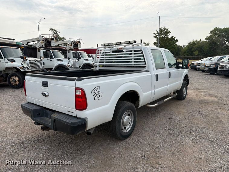 image for item MZ9841 2016 Ford F250 Crew Cab pickup truck