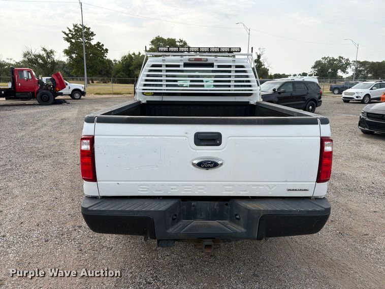 image for item MZ9841 2016 Ford F250 Crew Cab pickup truck