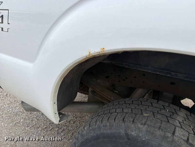 image for item MZ9841 2016 Ford F250 Crew Cab pickup truck