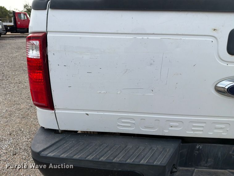 image for item MZ9841 2016 Ford F250 Crew Cab pickup truck