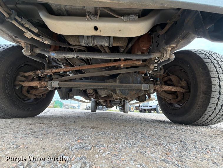 image for item MZ9841 2016 Ford F250 Crew Cab pickup truck