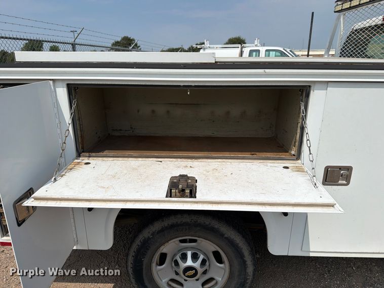 image for item MZ9842 2013 Chevrolet Silverado 2500HD Ext. Cab utility bed pickup truck