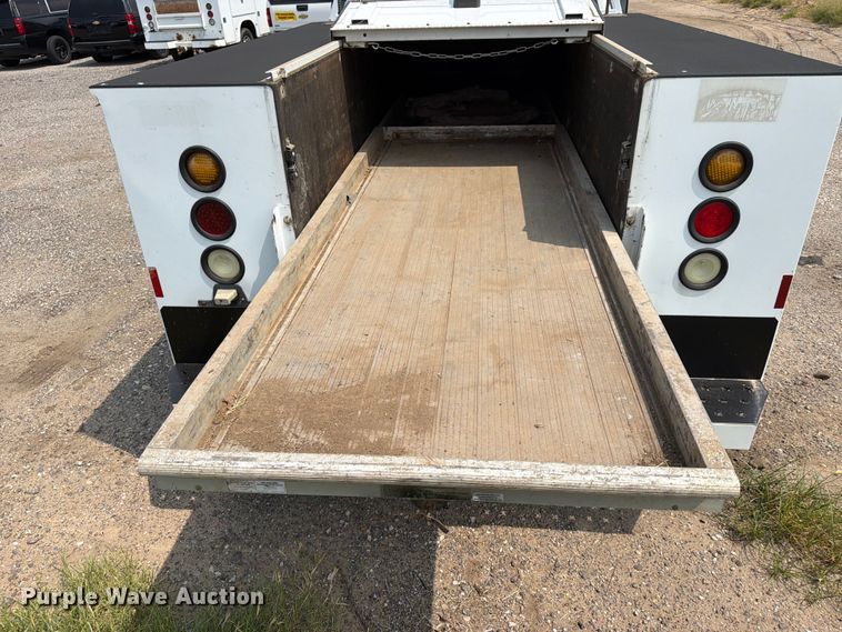 image for item MZ9842 2013 Chevrolet Silverado 2500HD Ext. Cab utility bed pickup truck