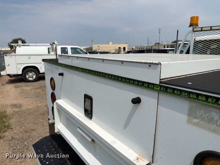 image for item MZ9842 2013 Chevrolet Silverado 2500HD Ext. Cab utility bed pickup truck