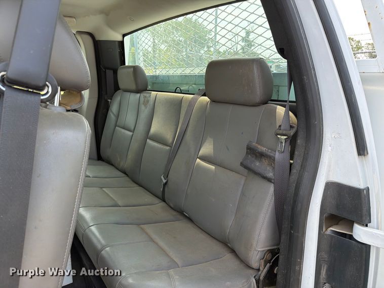 image for item MZ9842 2013 Chevrolet Silverado 2500HD Ext. Cab utility bed pickup truck