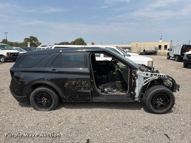 image for item MZ9843 2021 Ford Explorer Police SUV