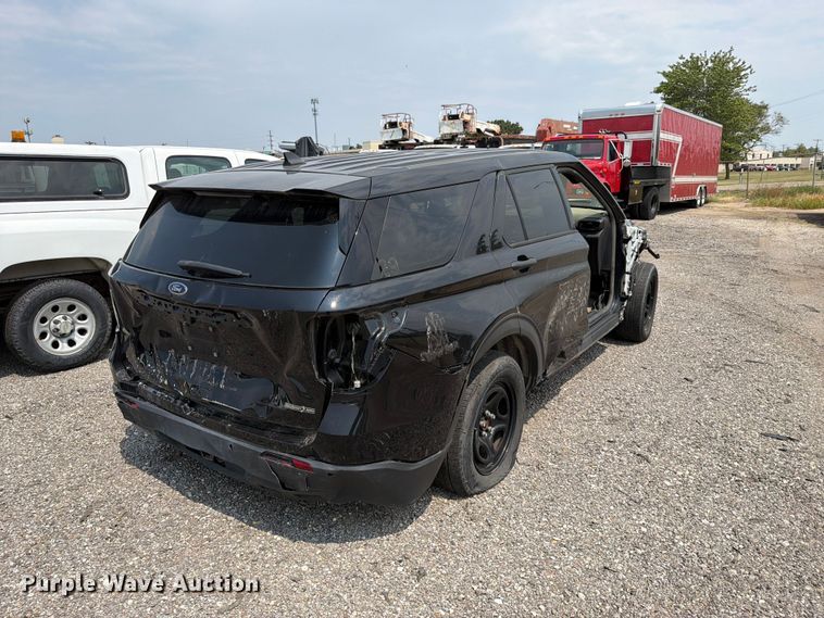 image for item MZ9843 2021 Ford Explorer Police SUV