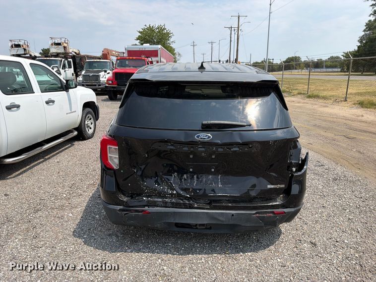 image for item MZ9843 2021 Ford Explorer Police SUV