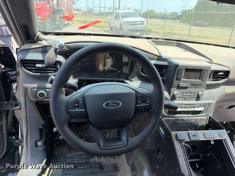 image for item MZ9843 2021 Ford Explorer Police SUV