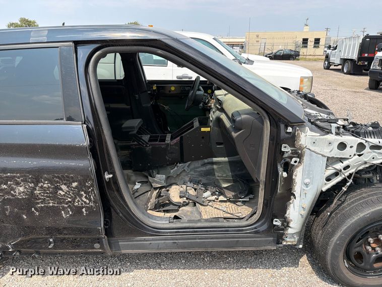 image for item MZ9843 2021 Ford Explorer Police SUV