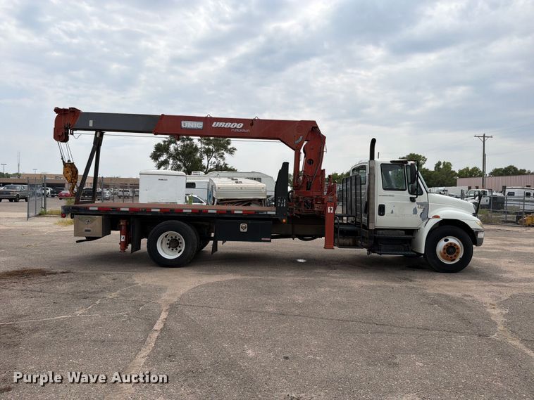 image for item MZ9846 2006 International 4300 crane truck