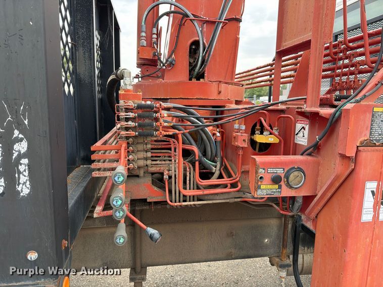image for item MZ9846 2006 International 4300 crane truck
