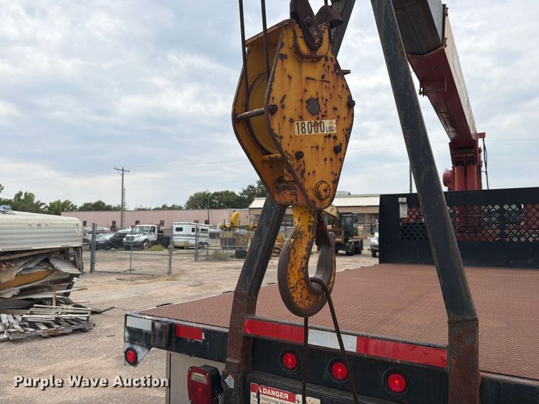 image for item MZ9846 2006 International 4300 crane truck