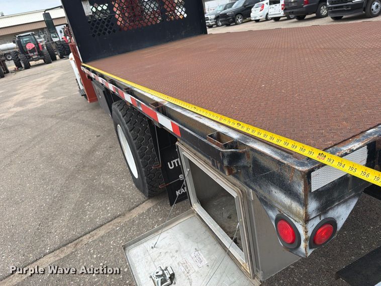 image for item MZ9846 2006 International 4300 crane truck