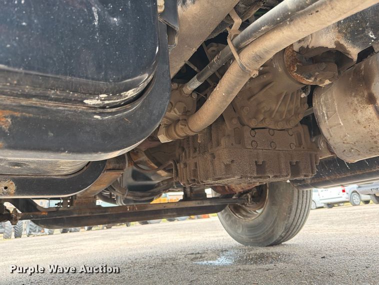 image for item MZ9846 2006 International 4300 crane truck