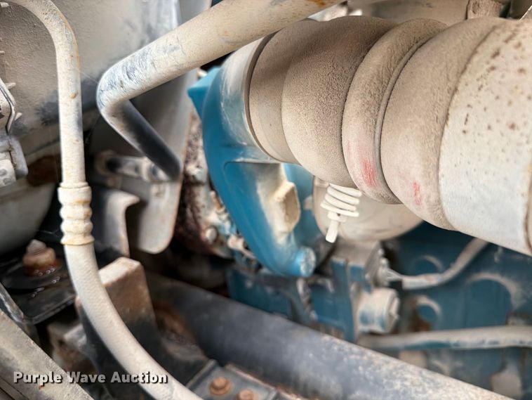 image for item MZ9846 2006 International 4300 crane truck