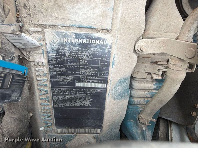 image for item MZ9846 2006 International 4300 crane truck