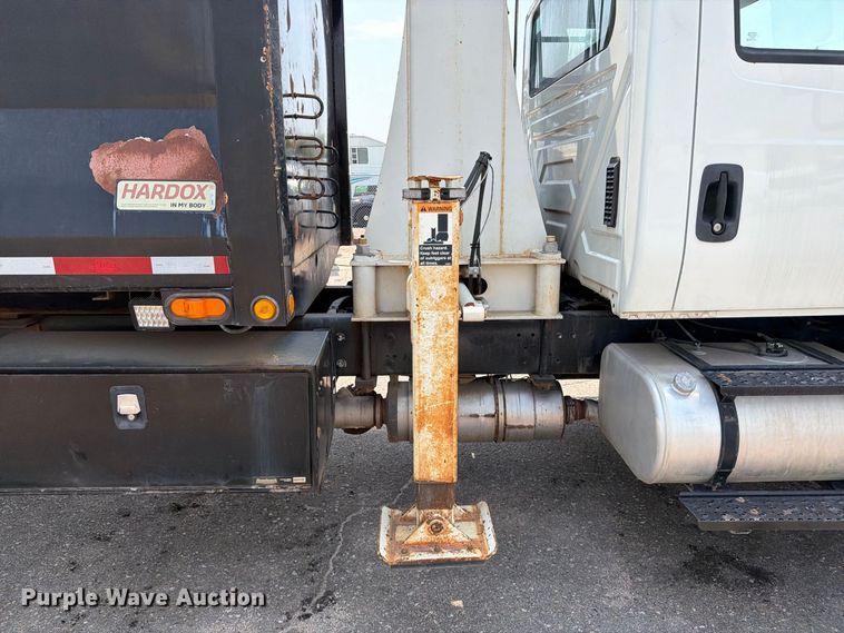 image for item MZ9847 2016 International 7400 grapple crane truck