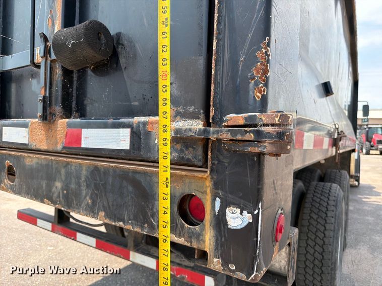 image for item MZ9847 2016 International 7400 grapple crane truck