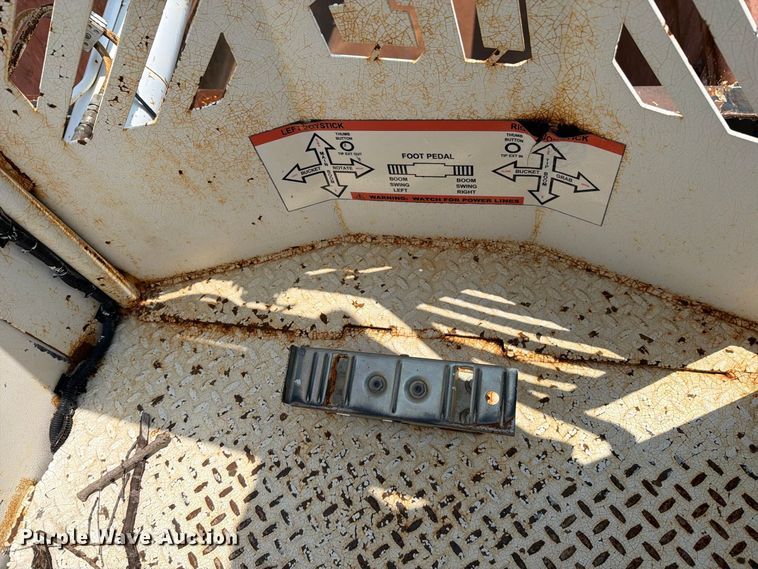 image for item MZ9847 2016 International 7400 grapple crane truck