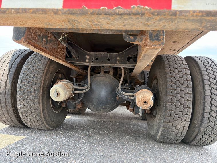 image for item MZ9847 2016 International 7400 grapple crane truck