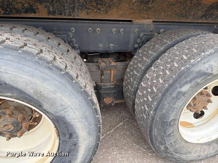 image for item MZ9848 2016 International 7400 grapple crane truck