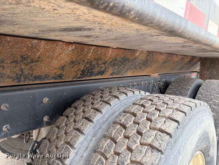 image for item MZ9848 2016 International 7400 grapple crane truck