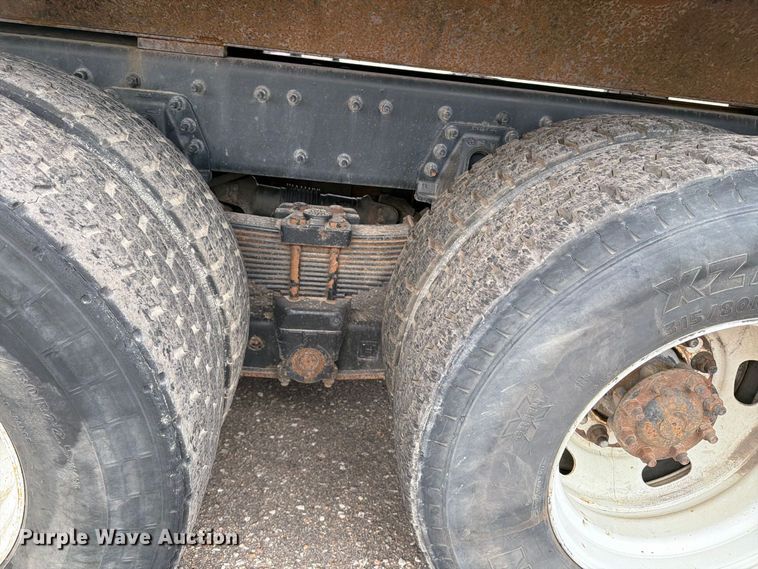 image for item MZ9848 2016 International 7400 grapple crane truck