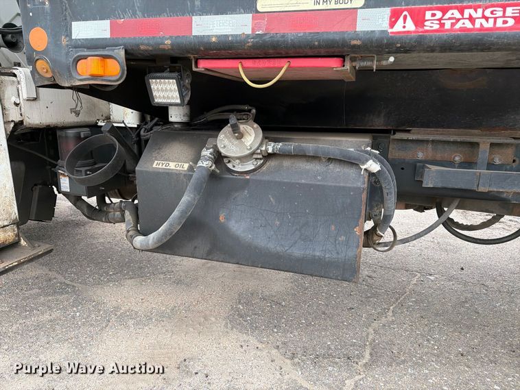 image for item MZ9848 2016 International 7400 grapple crane truck