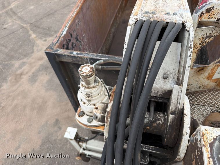 image for item MZ9848 2016 International 7400 grapple crane truck