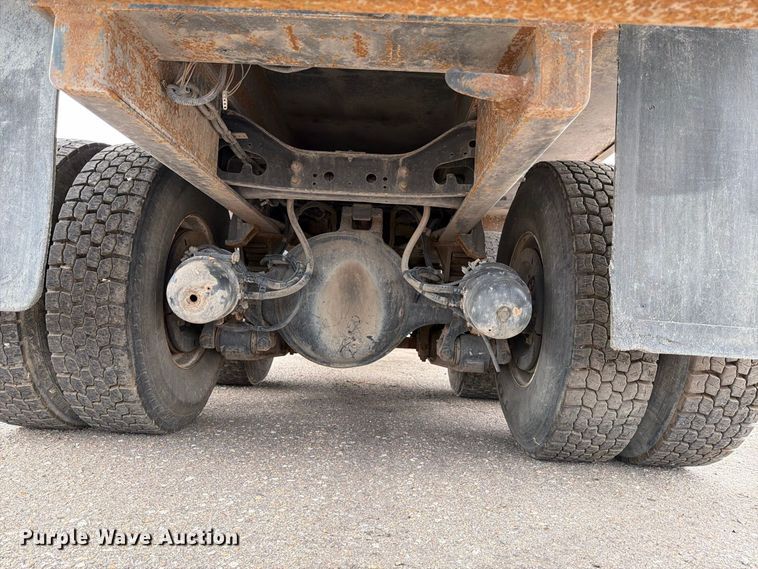 image for item MZ9848 2016 International 7400 grapple crane truck