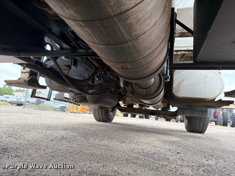 image for item MZ9848 2016 International 7400 grapple crane truck