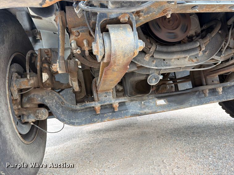 image for item MZ9848 2016 International 7400 grapple crane truck