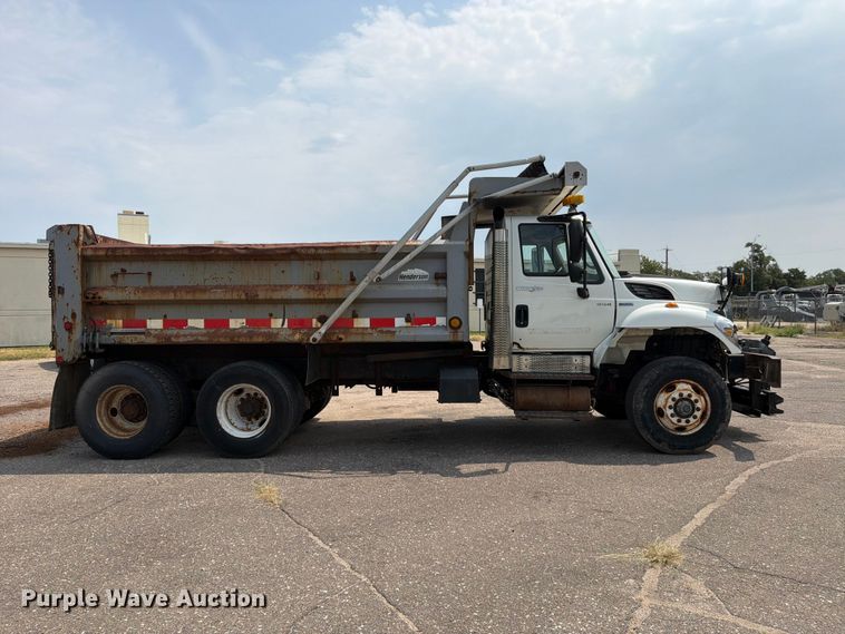 image for item MZ9849 2009 International 7500 dump truck