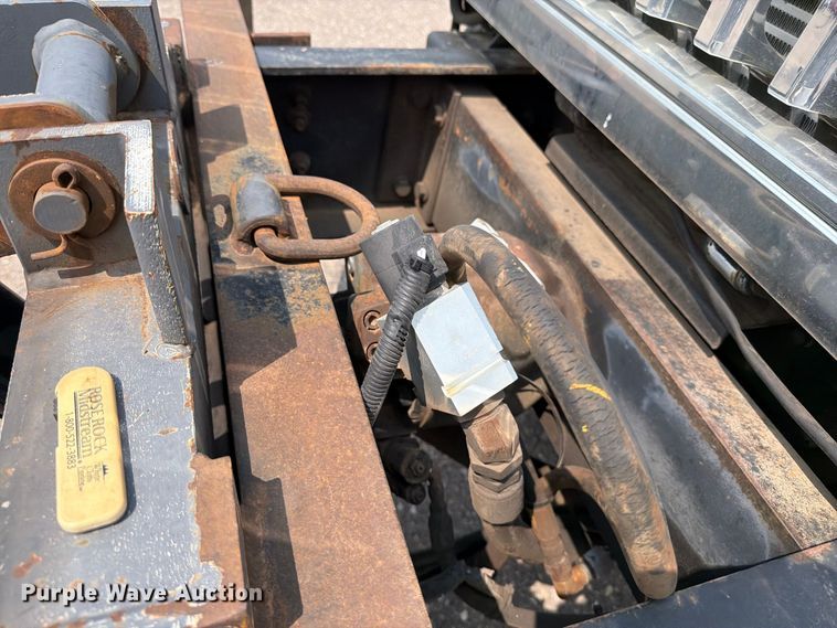 image for item MZ9849 2009 International 7500 dump truck