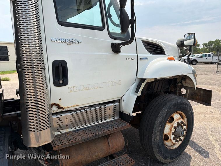 image for item MZ9849 2009 International 7500 dump truck