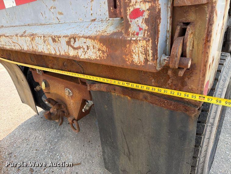 image for item MZ9849 2009 International 7500 dump truck