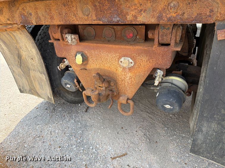image for item MZ9849 2009 International 7500 dump truck