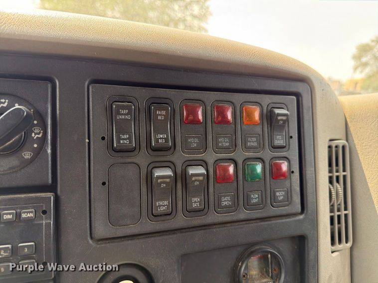 image for item MZ9849 2009 International 7500 dump truck