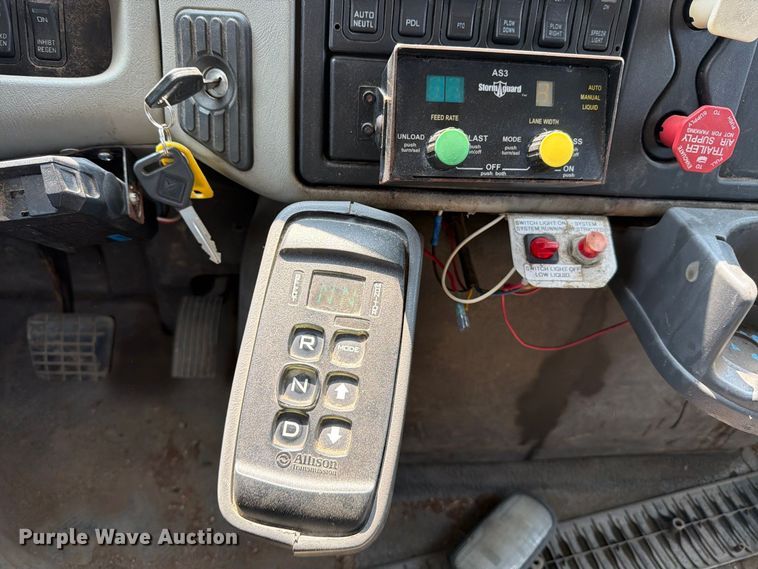 image for item MZ9849 2009 International 7500 dump truck