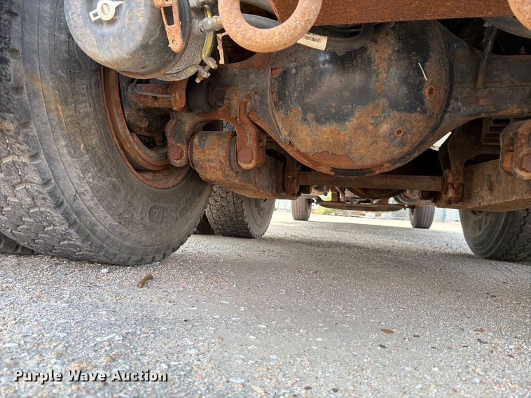 image for item MZ9849 2009 International 7500 dump truck