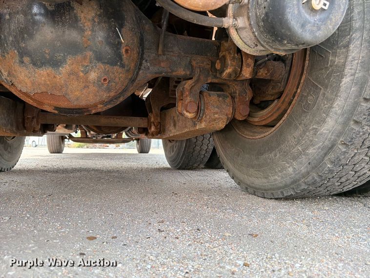 image for item MZ9849 2009 International 7500 dump truck