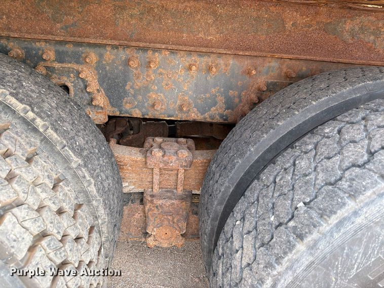 image for item MZ9849 2009 International 7500 dump truck