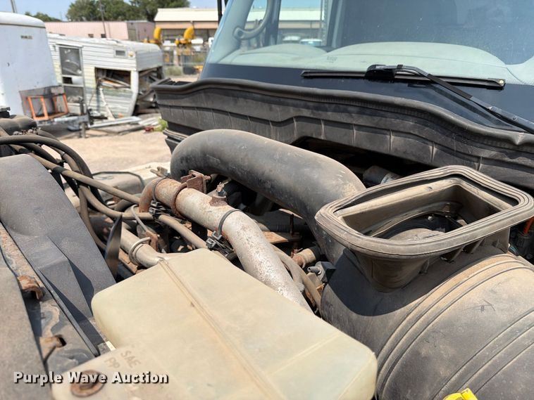 image for item MZ9849 2009 International 7500 dump truck