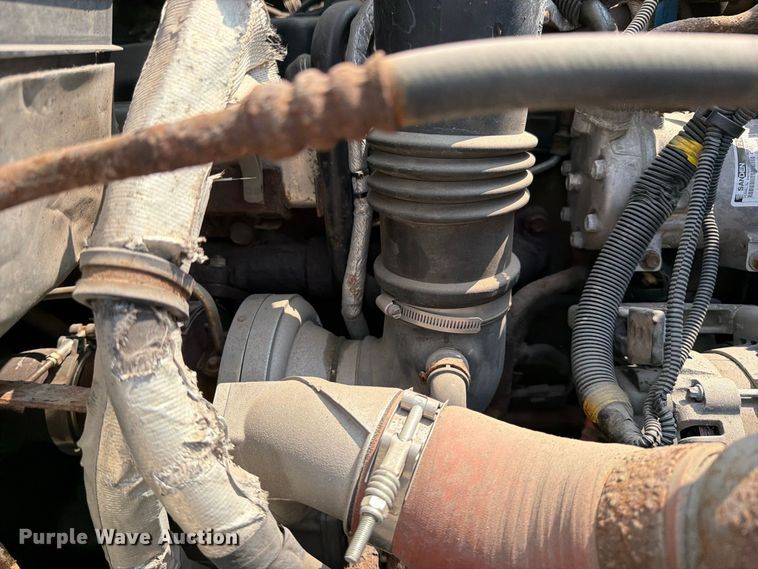 image for item MZ9849 2009 International 7500 dump truck