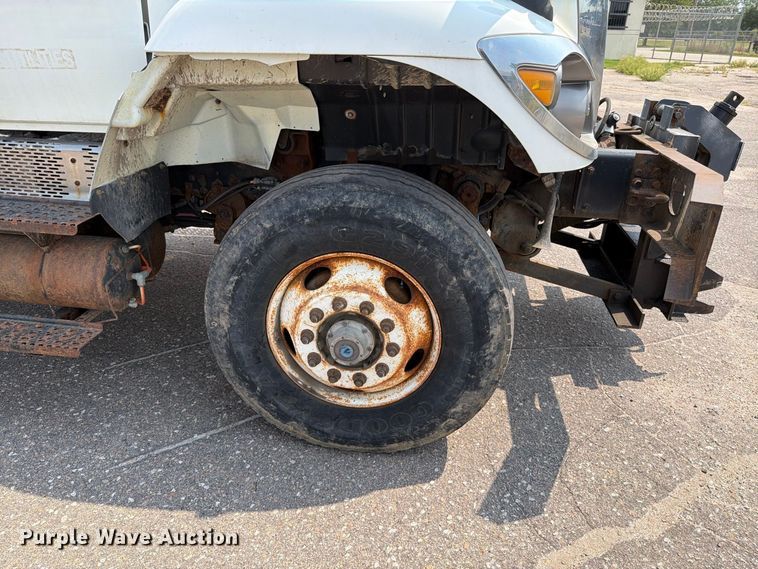 image for item MZ9849 2009 International 7500 dump truck