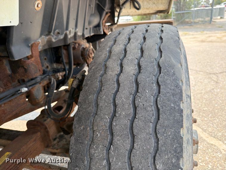 image for item MZ9849 2009 International 7500 dump truck